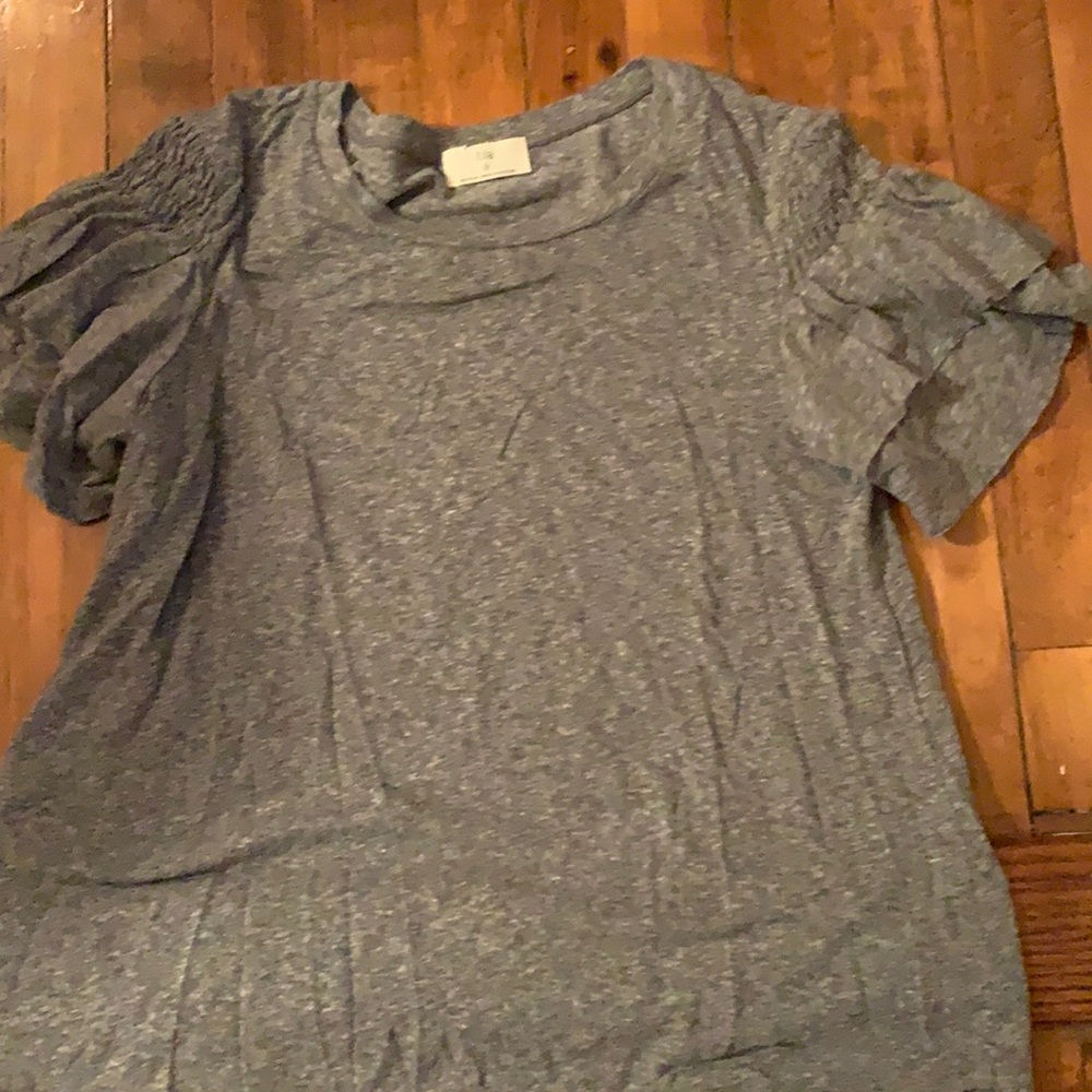 T.la for Anthropologie pucker‎ sleeves tee. NWOT. Retail 48